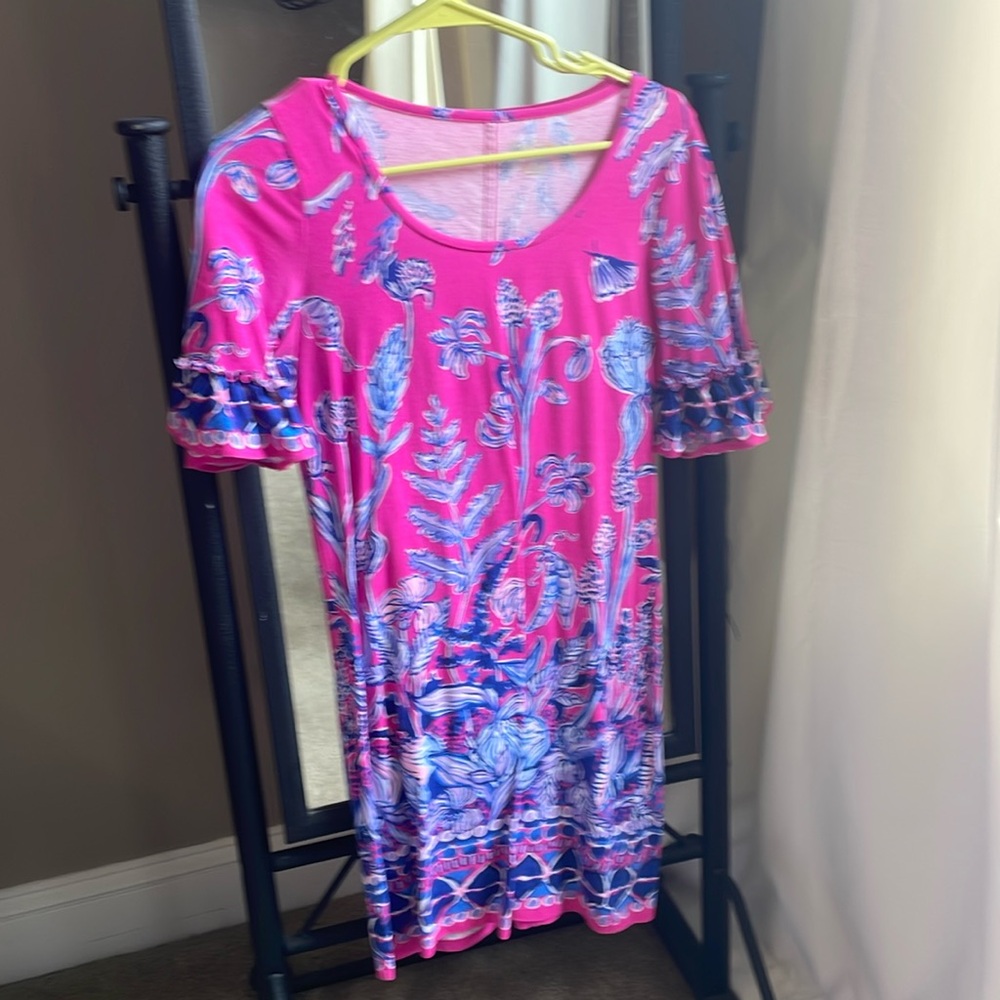 Lily Pulitzer Dress size small, short flare sleeve